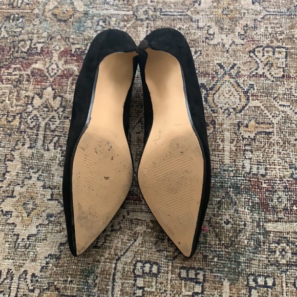 Black Suede Athena Alexander Kitten Heel Pumps Size 8.5 - Picture 2 of 3